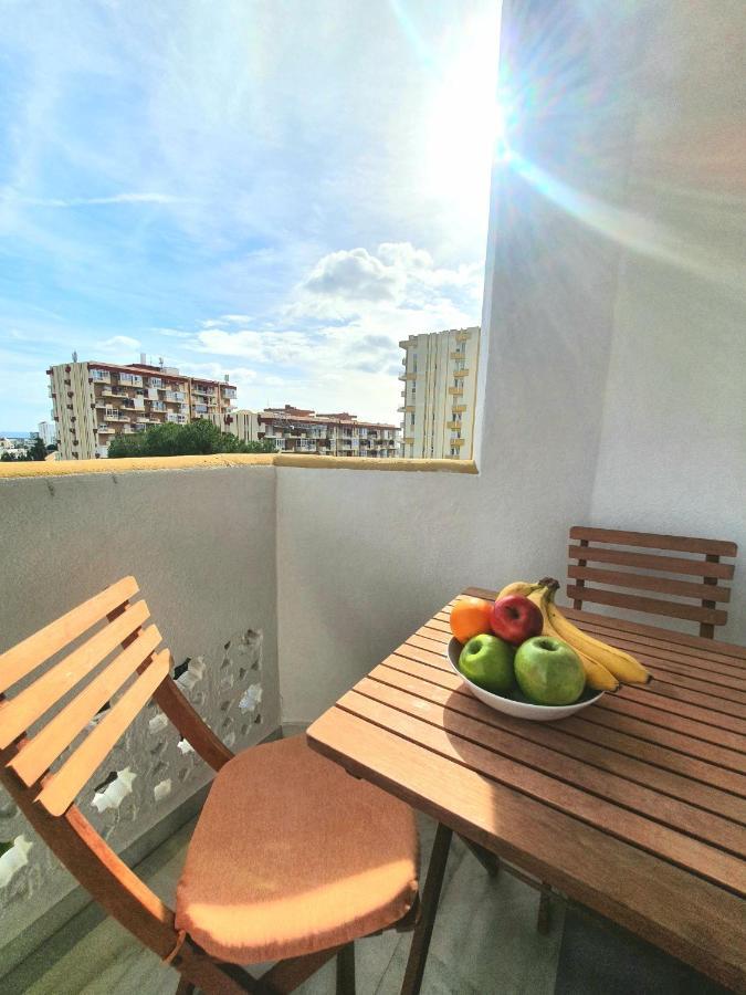 Vive Apartamento Jardines Gamonal, Céntrico Y Tranquilo A 700m De La Playa Appartement Benalmádena